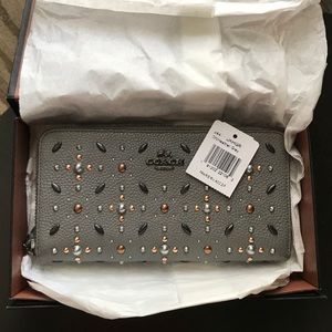 BRAND NEW COACH Wallet